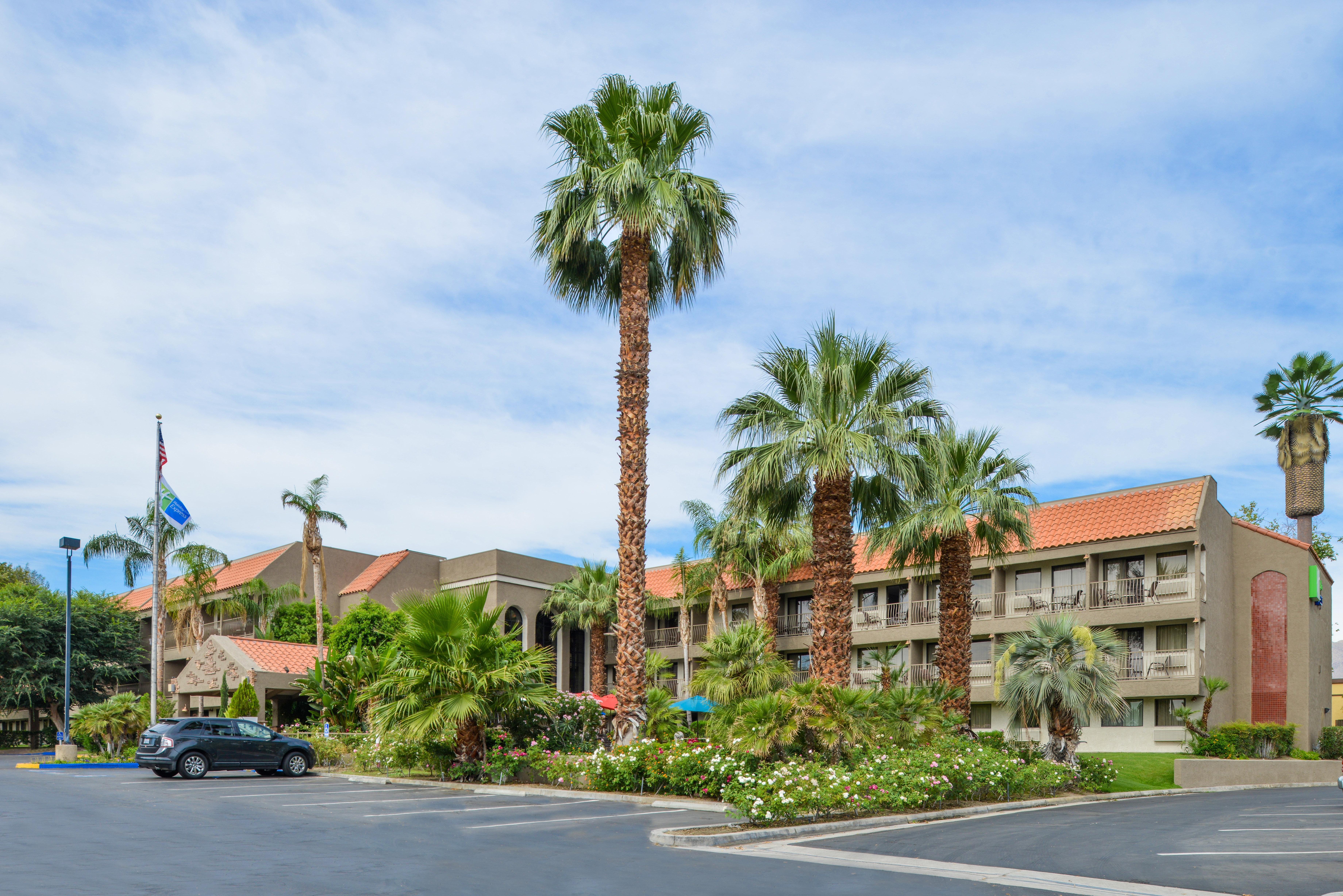 Holiday Inn Express Palm Desert By Ihg Exterior photo